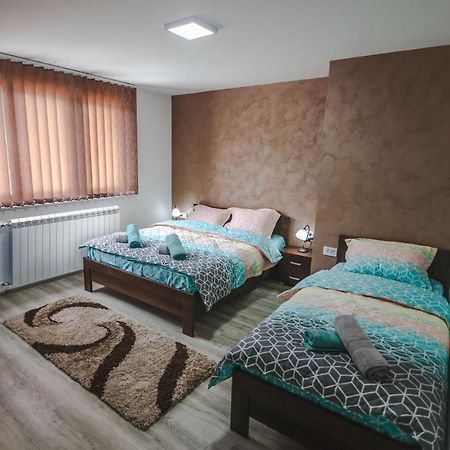 Kristal Apartmani Arandjelovac Luaran gambar