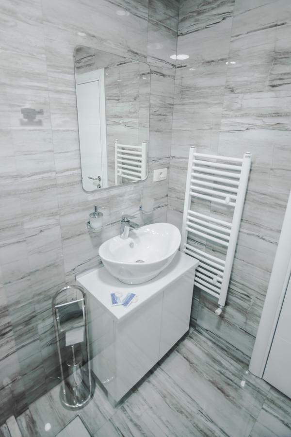 Kristal Apartmani Arandjelovac Luaran gambar