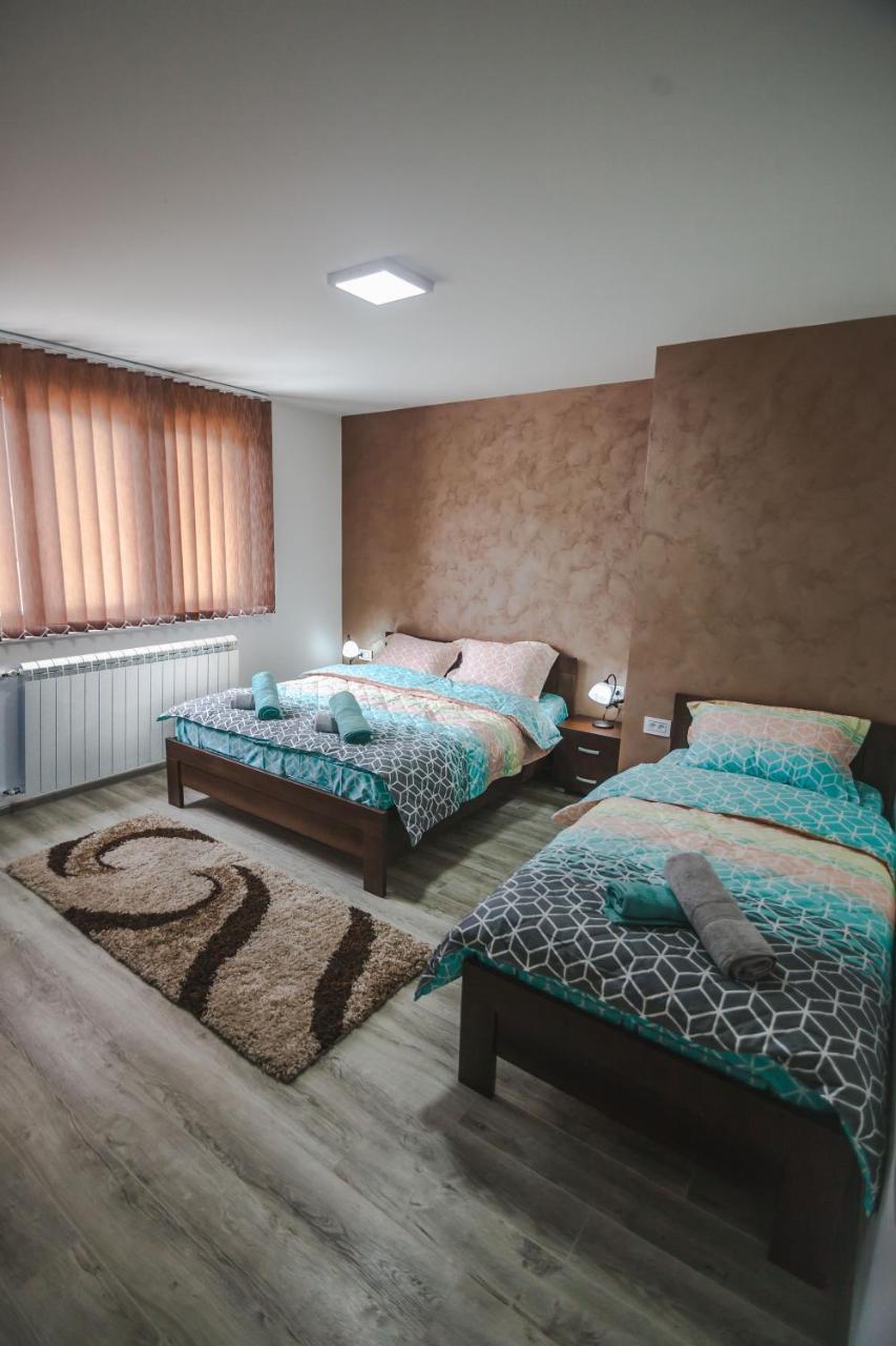 Kristal Apartmani Arandjelovac Luaran gambar